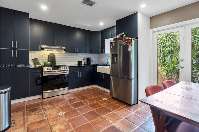 480 NE 110th St, Miami, FL 33161