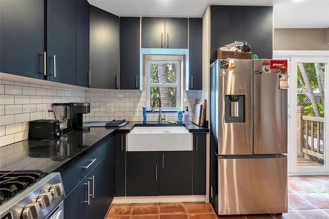 480 NE 110th St, Miami, FL 33161