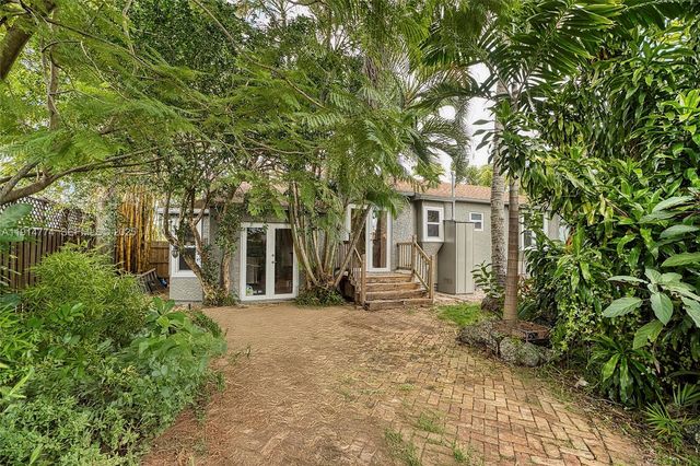 480 NE 110th St, Miami, FL 33161