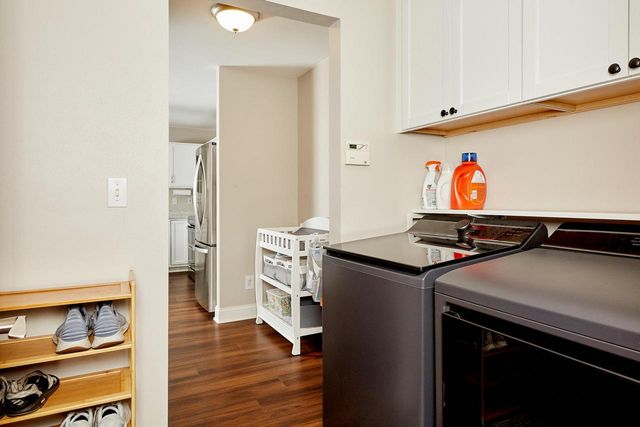 309 Stonebrook DRIVE, Waukesha, WI 53186