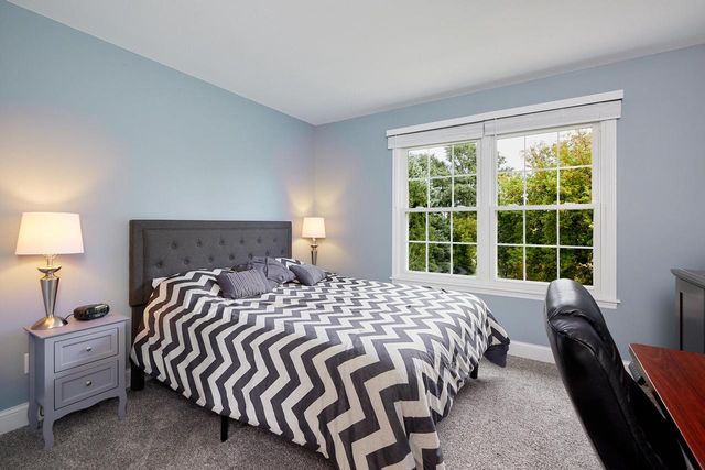 309 Stonebrook DRIVE, Waukesha, WI 53186