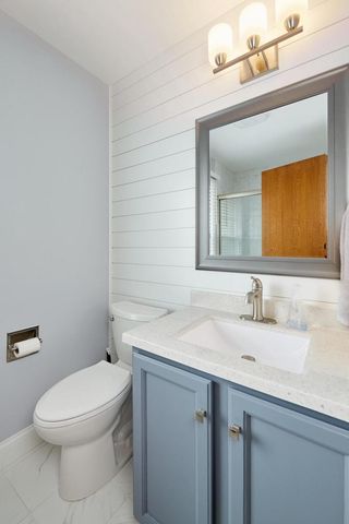 309 Stonebrook DRIVE, Waukesha, WI 53186