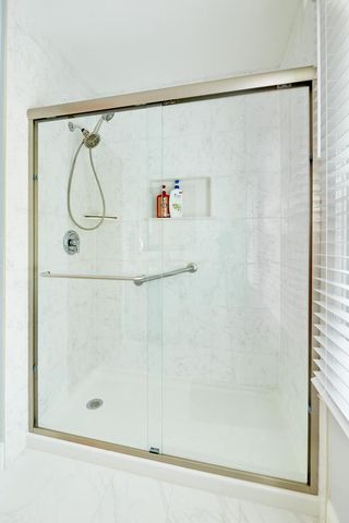 309 Stonebrook DRIVE, Waukesha, WI 53186