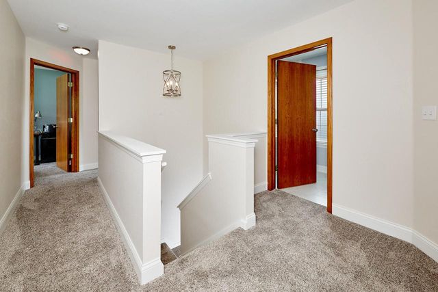 309 Stonebrook DRIVE, Waukesha, WI 53186