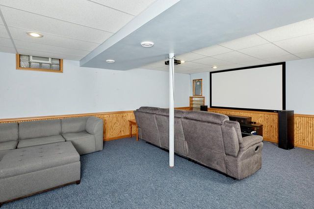 309 Stonebrook DRIVE, Waukesha, WI 53186