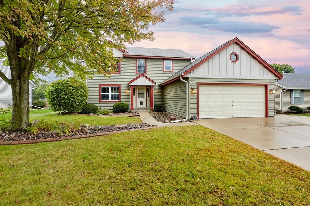 309 Stonebrook DRIVE, Waukesha, WI 53186