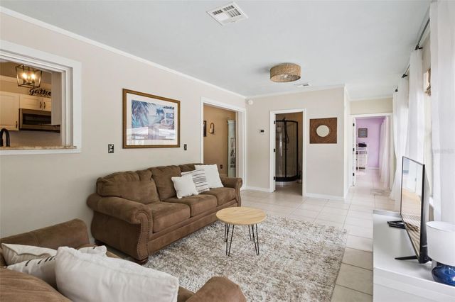 27627 LOIS DRIVE, Tavares, FL 32778