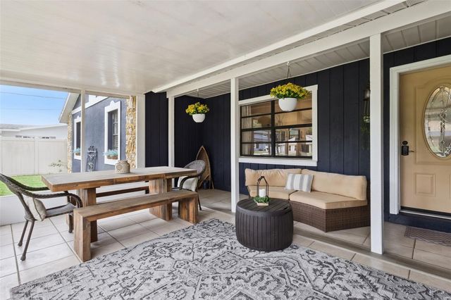 27627 LOIS DRIVE, Tavares, FL 32778