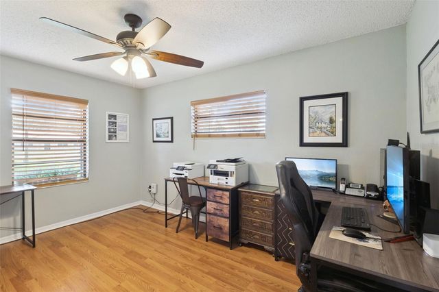 27627 LOIS DRIVE, Tavares, FL 32778