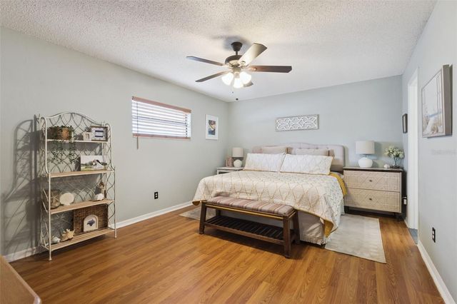 27627 LOIS DRIVE, Tavares, FL 32778