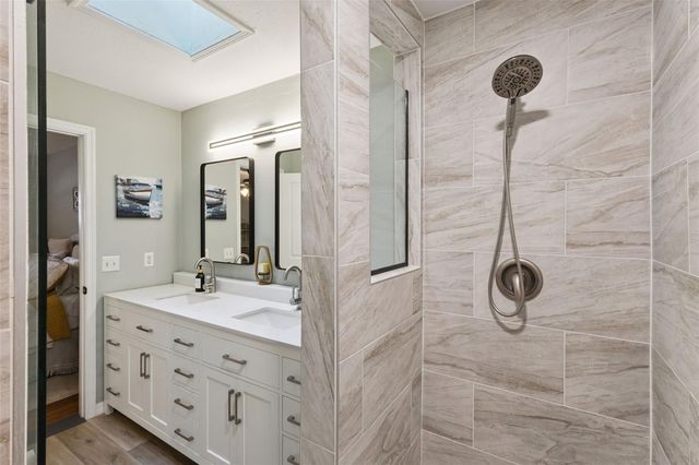 27627 LOIS DRIVE, Tavares, FL 32778