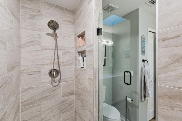 27627 LOIS DRIVE, Tavares, FL 32778