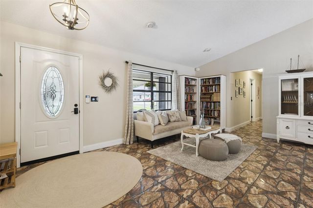 27627 LOIS DRIVE, Tavares, FL 32778