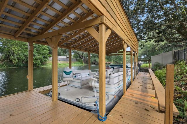 27627 LOIS DRIVE, Tavares, FL 32778