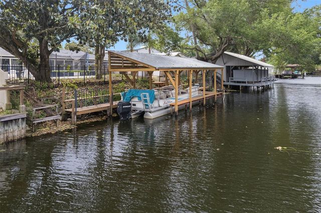 27627 LOIS DRIVE, Tavares, FL 32778