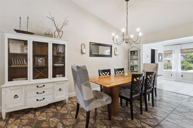 27627 LOIS DRIVE, Tavares, FL 32778