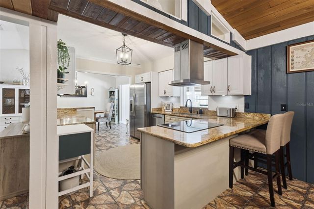 27627 LOIS DRIVE, Tavares, FL 32778