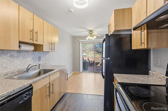 41009 Southwind Drive, Canton, MI 48188