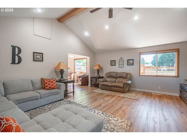 550 WORMWOOD St, Salem, OR 97306