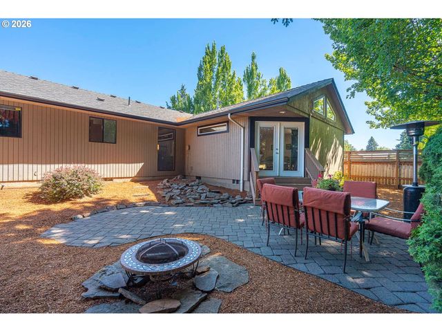 550 WORMWOOD St, Salem, OR 97306