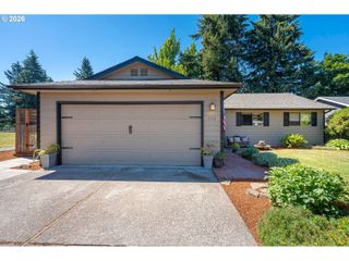 550 WORMWOOD St, Salem, OR 97306
