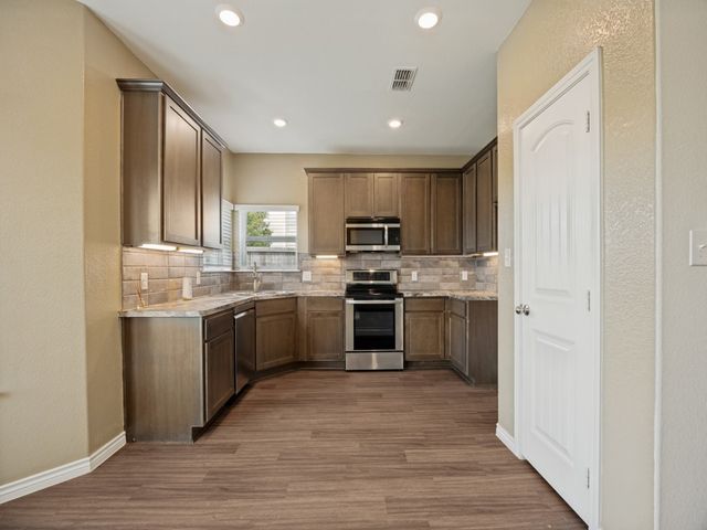 3310 Sweetwater Way, Sherman, TX 75090