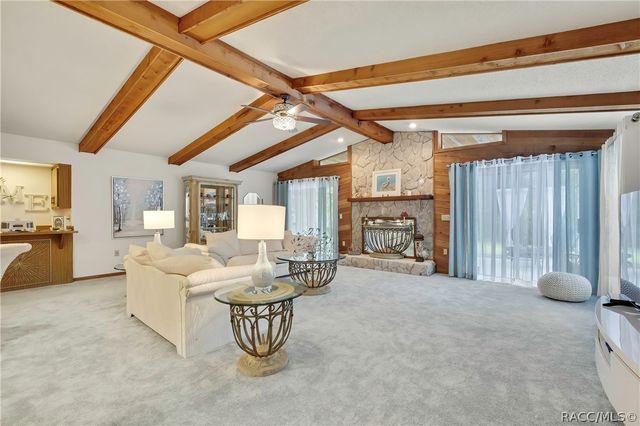 22 Wild Olive Court, Homosassa, FL 34446