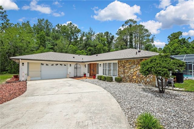 22 Wild Olive Court, Homosassa, FL 34446