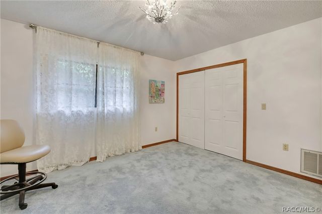 22 Wild Olive Court, Homosassa, FL 34446