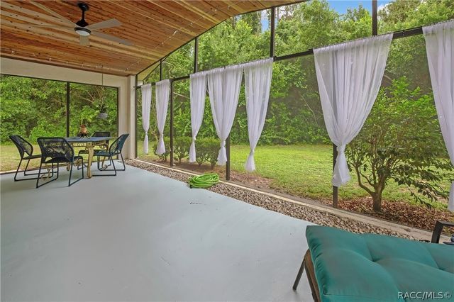 22 Wild Olive Court, Homosassa, FL 34446