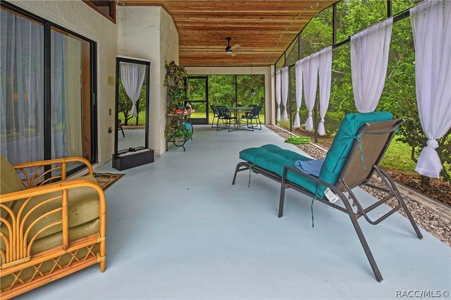 22 Wild Olive Court, Homosassa, FL 34446