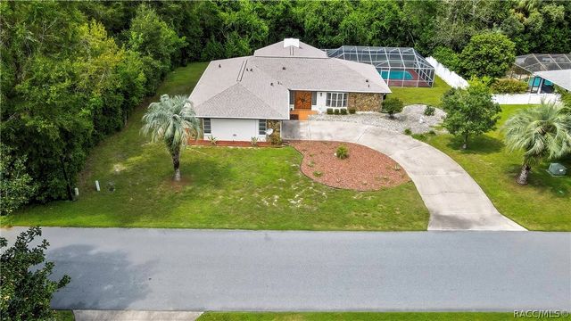 22 Wild Olive Court, Homosassa, FL 34446