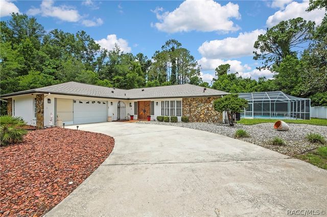 22 Wild Olive Court, Homosassa, FL 34446