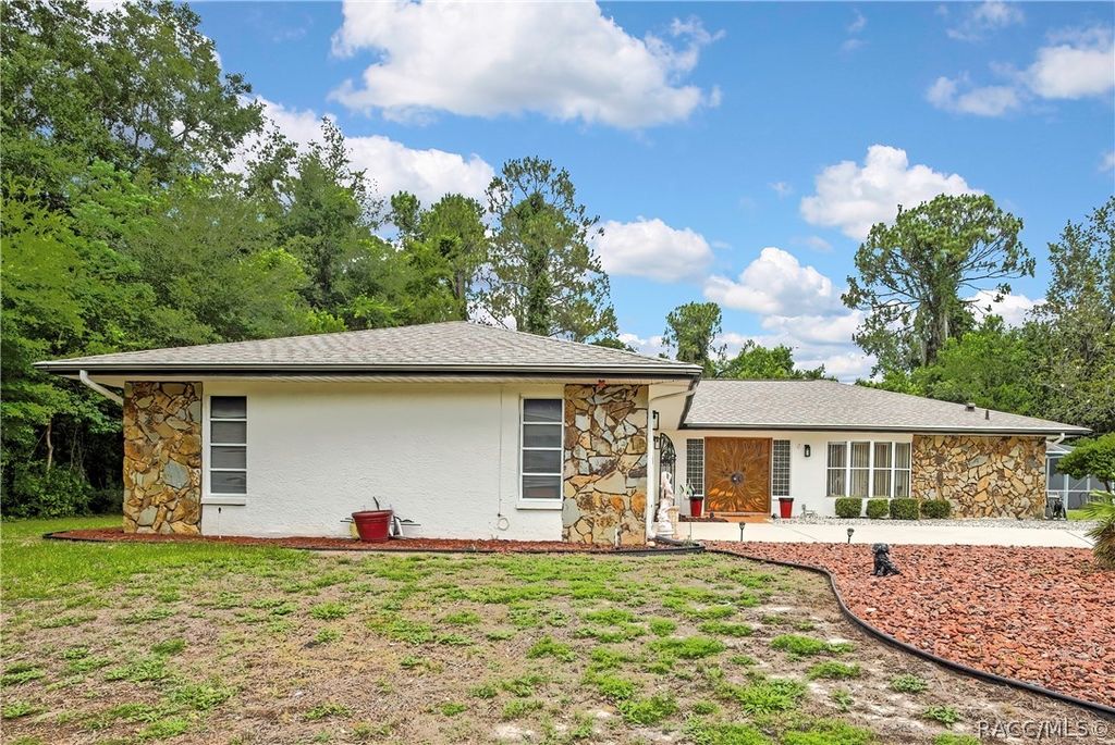 22 Wild Olive Court, Homosassa, FL 34446