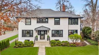 355 Linden Street, Winnetka, IL 60093