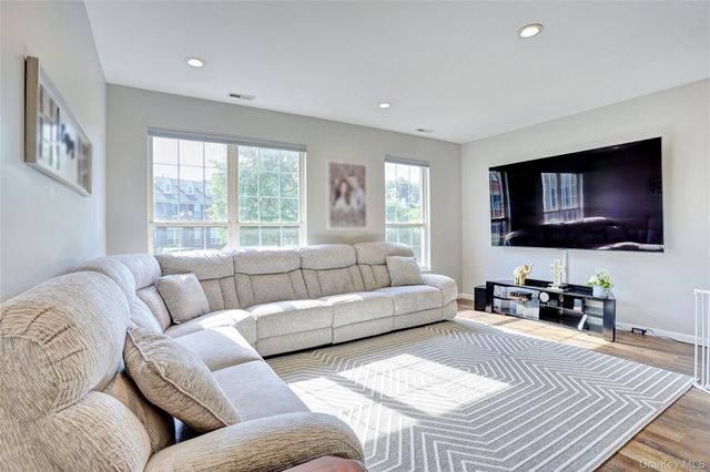 131 Meadow Lane, Nanuet, NY 10954