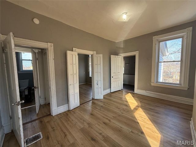 919 Bates Street, St Louis, MO 63111