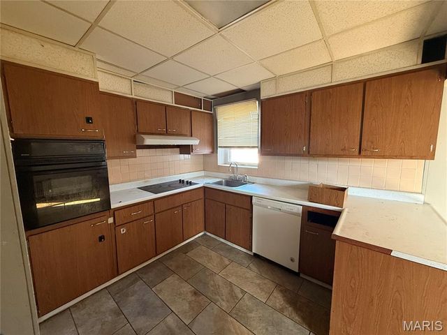 919 Bates Street, St Louis, MO 63111