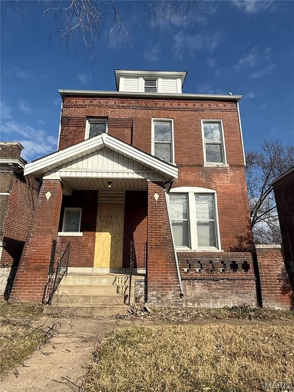 919 Bates Street, St Louis, MO 63111
