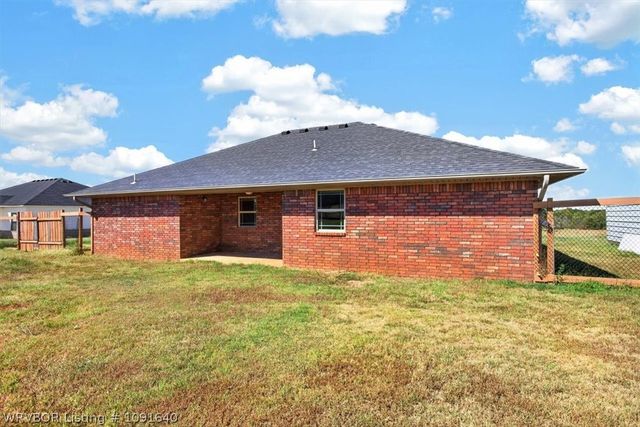 151 Hall Lane, Pocola, OK 74902