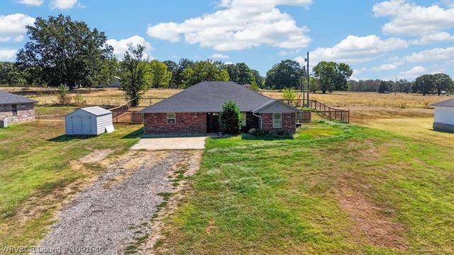 151 Hall Lane, Pocola, OK 74902