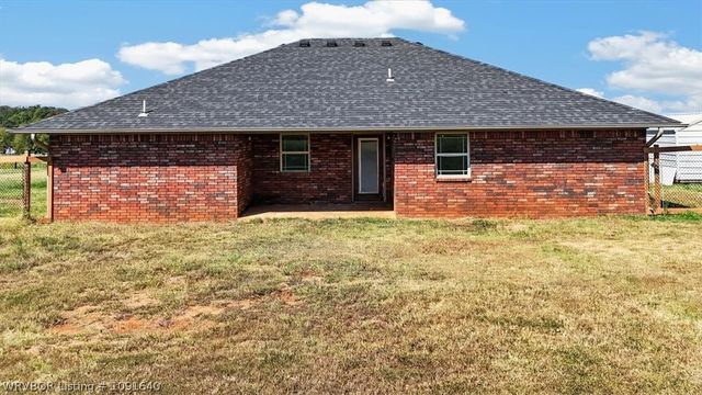 151 Hall Lane, Pocola, OK 74902