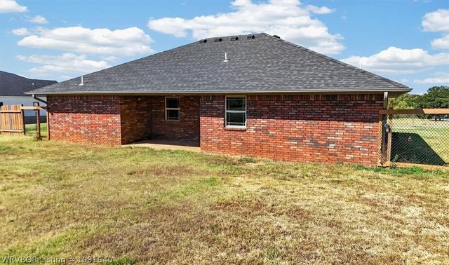 151 Hall Lane, Pocola, OK 74902