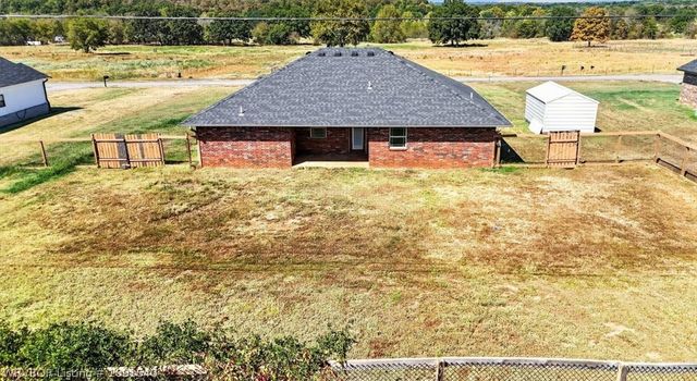 151 Hall Lane, Pocola, OK 74902
