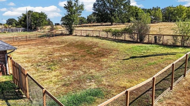 151 Hall Lane, Pocola, OK 74902