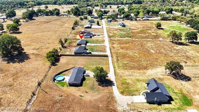 151 Hall Lane, Pocola, OK 74902