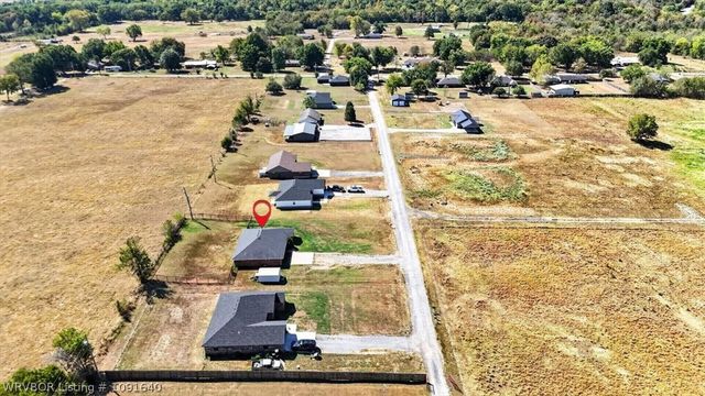 151 Hall Lane, Pocola, OK 74902