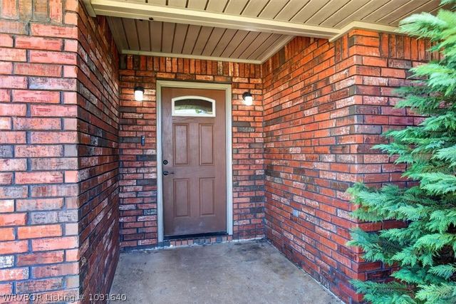151 Hall Lane, Pocola, OK 74902