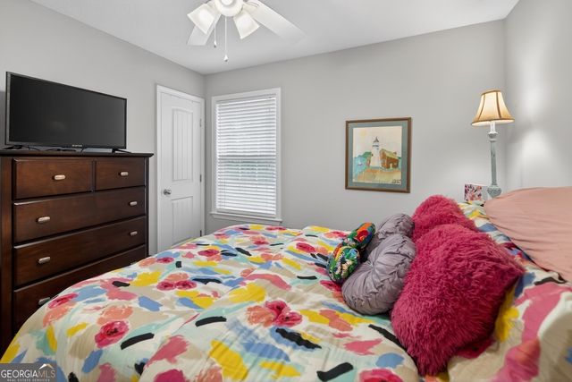 66 Yorkshire Lane, Waverly, GA 31565