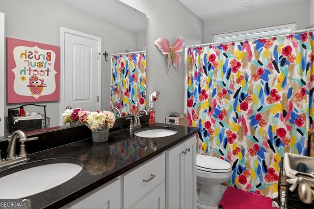 66 Yorkshire Lane, Waverly, GA 31565